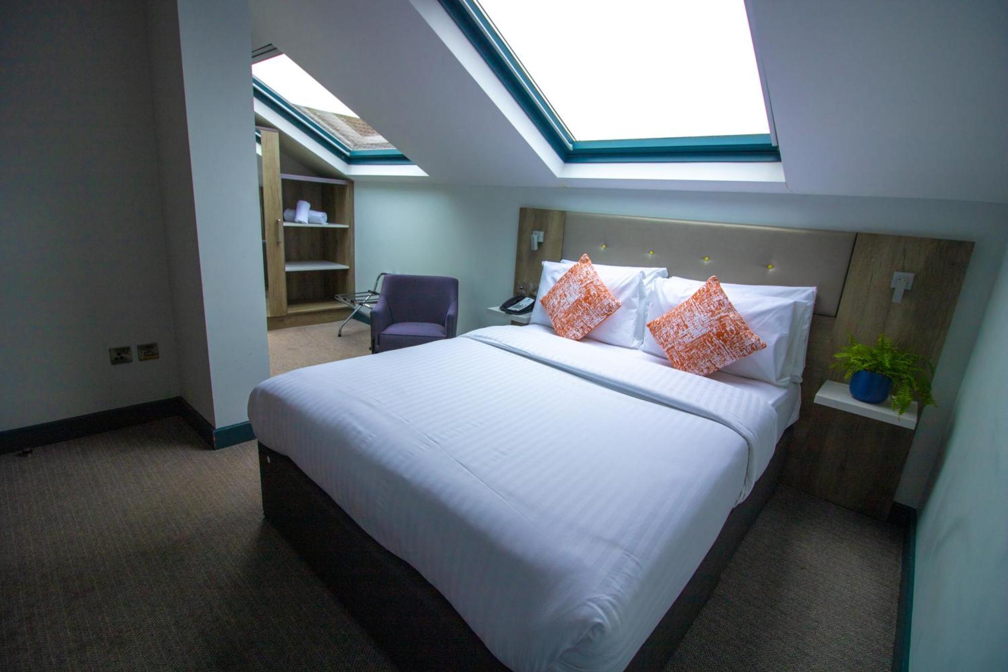 Best Western Rockingham Forest Hotel コービー エクステリア 写真